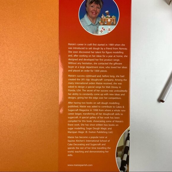 Cakes with Character Cookbook - Picture 3 of 9